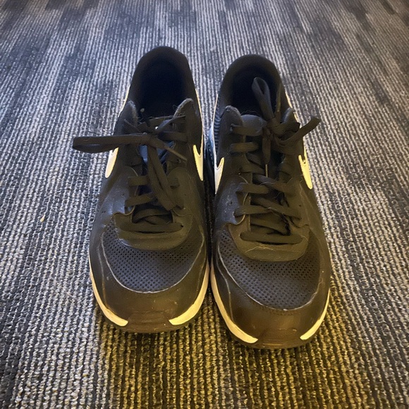 I have a pair of Nike air max sneakers for sale they have been worn twice!! - Picture 3 of 3